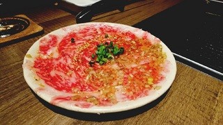 飯田橋の不動産会社(株)松屋のグルメ写真：神楽坂焼肉キンタンのユッケ